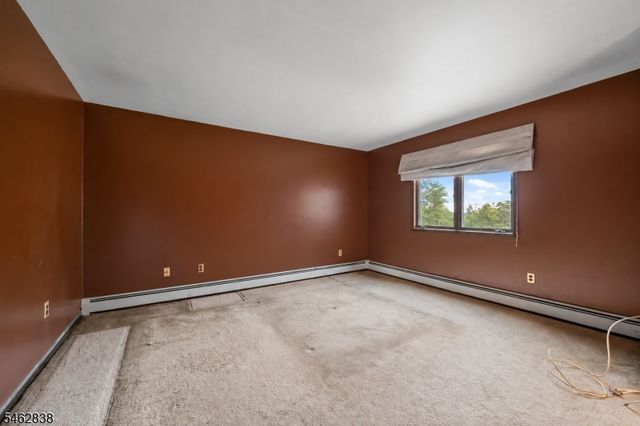 140 Allwood Rd E, Clifton City, NJ 07014