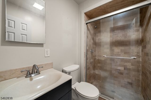 140 Allwood Rd E, Clifton City, NJ 07014