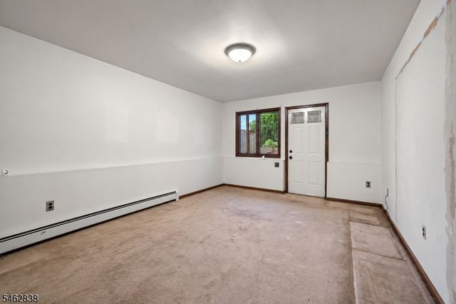 140 Allwood Rd E, Clifton City, NJ 07014