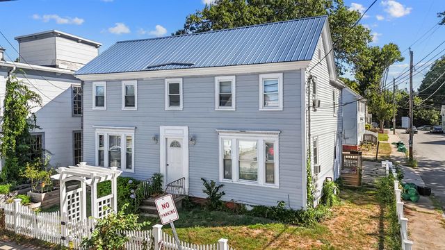 7 Saint John Street, Dover, NH 03820