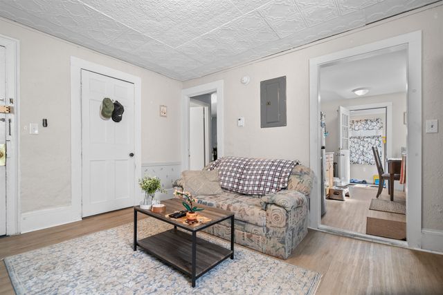 7 Saint John Street, Dover, NH 03820