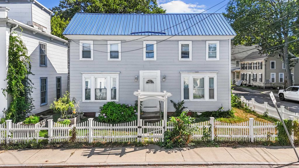 7 Saint John Street, Dover, NH 03820