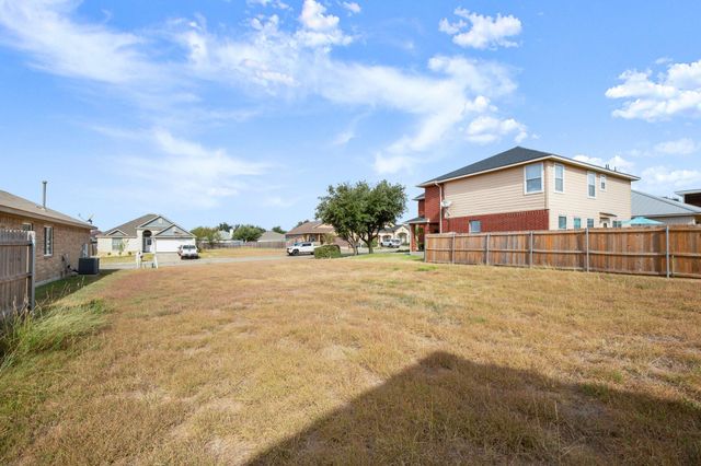406 Gettysburg LOOP, Elgin, TX 78621