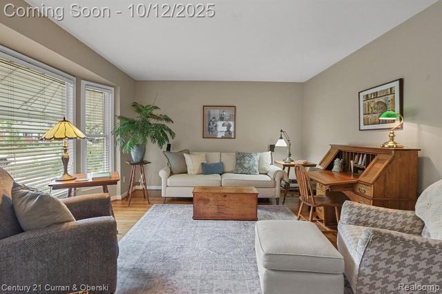 3152 Parker Drive, Royal Oak, MI 48073