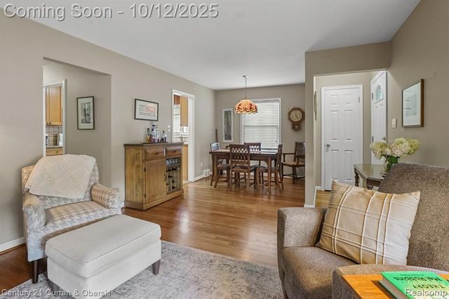 3152 Parker Drive, Royal Oak, MI 48073