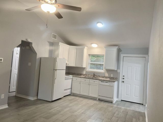 9898 Arbor Oak, Willis, TX 77318