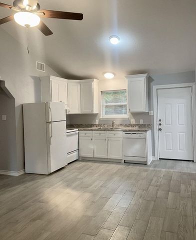 9898 Arbor Oak, Willis, TX 77318