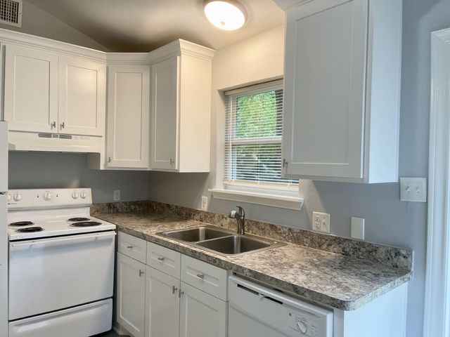 9898 Arbor Oak, Willis, TX 77318