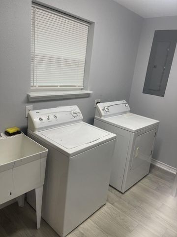 9898 Arbor Oak, Willis, TX 77318