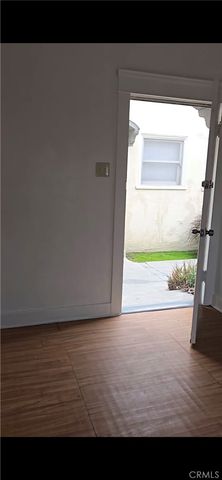 551 W 10th 10, Long Beach, CA 90813