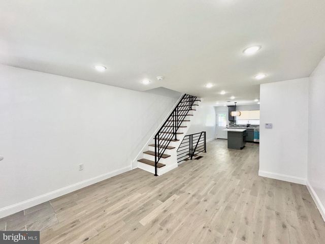 915 CANTRELL ST, Philadelphia, PA 19148