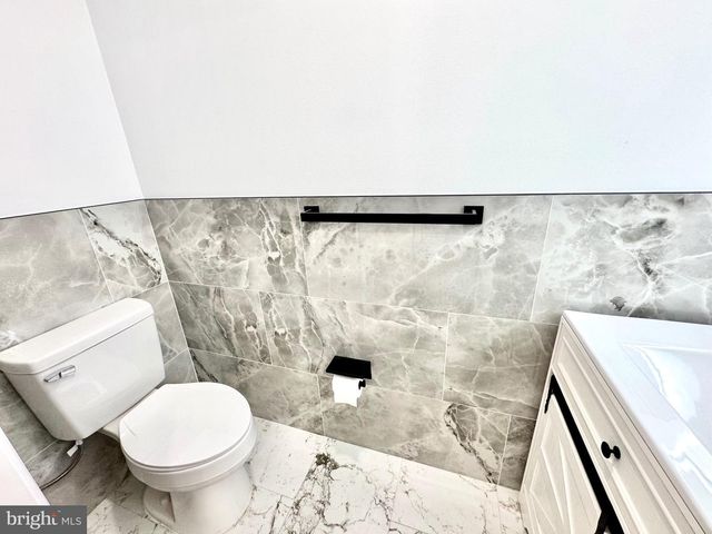915 CANTRELL ST, Philadelphia, PA 19148