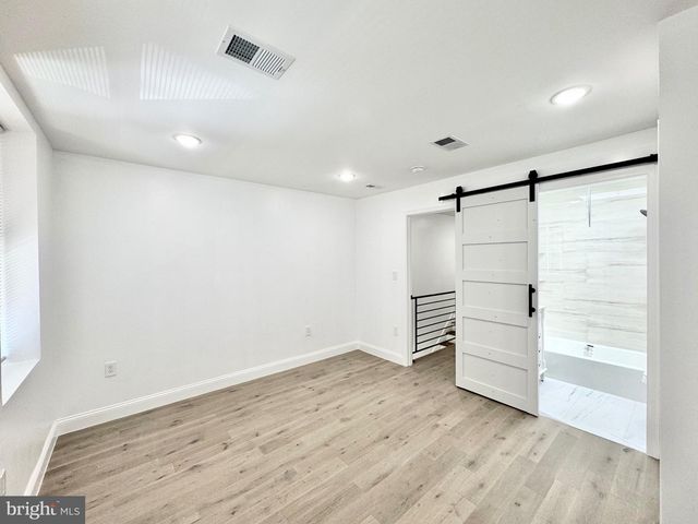 915 CANTRELL ST, Philadelphia, PA 19148