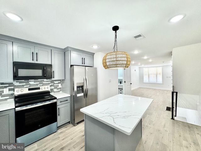 915 CANTRELL ST, Philadelphia, PA 19148