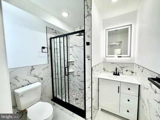 915 CANTRELL ST, Philadelphia, PA 19148