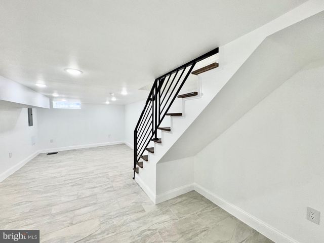 915 CANTRELL ST, Philadelphia, PA 19148