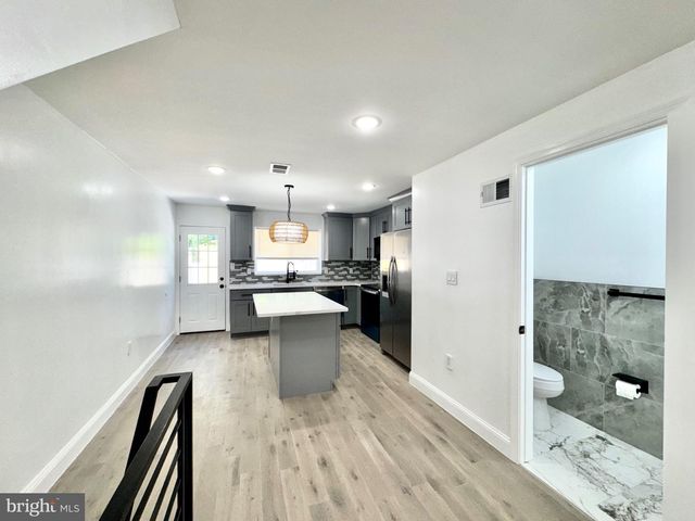 915 CANTRELL ST, Philadelphia, PA 19148