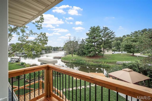 14 Bayside Court, Lake St Louis, MO 63367