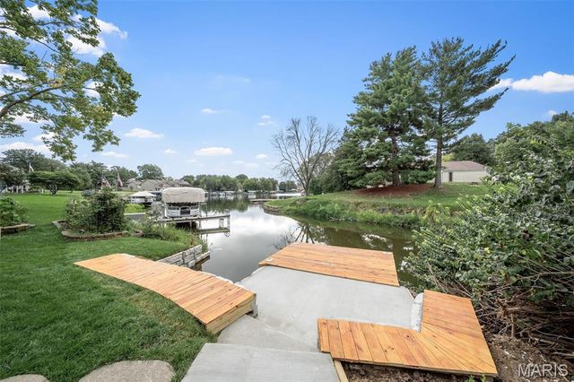 14 Bayside Court, Lake St Louis, MO 63367