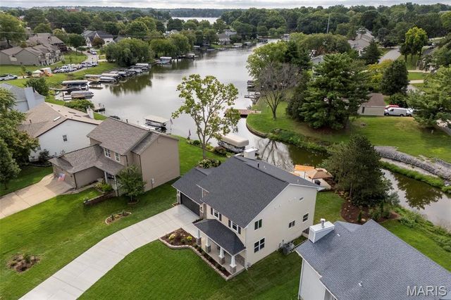 14 Bayside Court, Lake St Louis, MO 63367