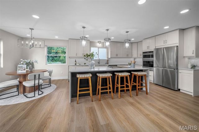 14 Bayside Court, Lake St Louis, MO 63367