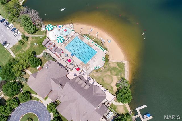 14 Bayside Court, Lake St Louis, MO 63367