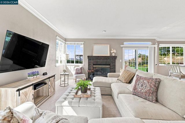 308 Ahwanee Lane, Clayton, CA 94517
