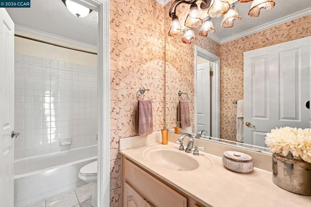 308 Ahwanee Lane, Clayton, CA 94517