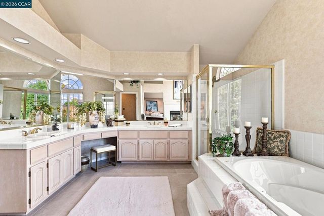 308 Ahwanee Lane, Clayton, CA 94517