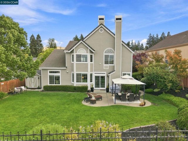 308 Ahwanee Lane, Clayton, CA 94517