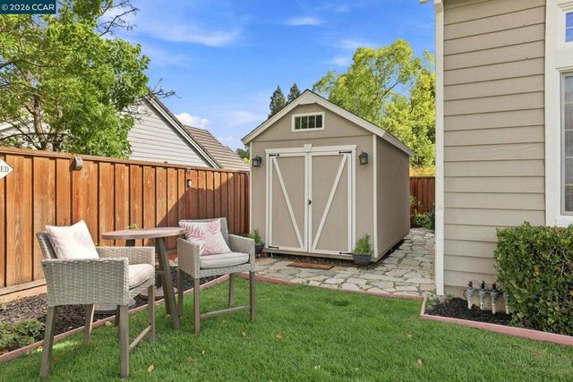 308 Ahwanee Lane, Clayton, CA 94517