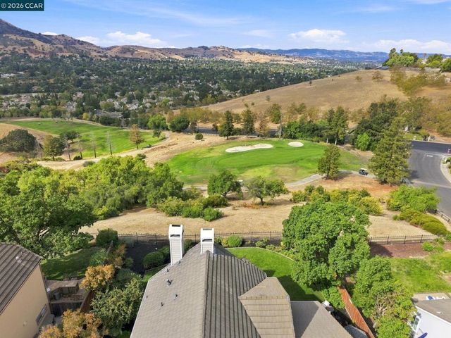 308 Ahwanee Lane, Clayton, CA 94517