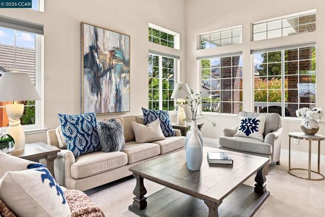 308 Ahwanee Lane, Clayton, CA 94517