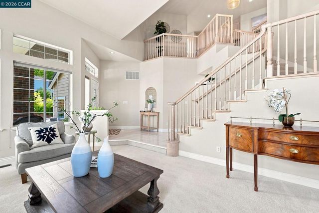 308 Ahwanee Lane, Clayton, CA 94517