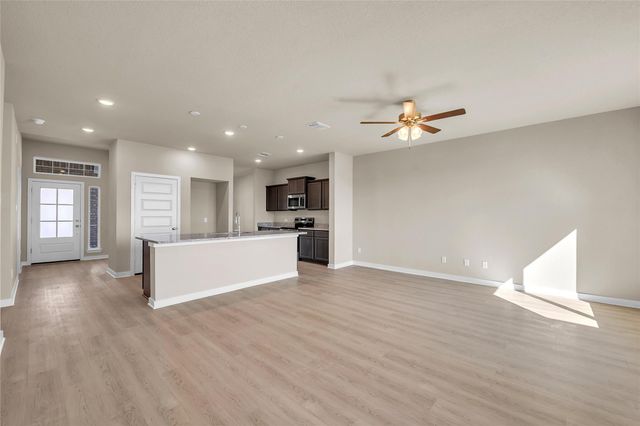 262 Boatright BLVD, Jarrell, TX 76537