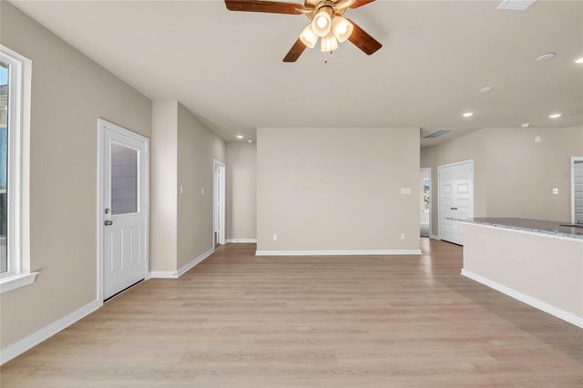 262 Boatright BLVD, Jarrell, TX 76537