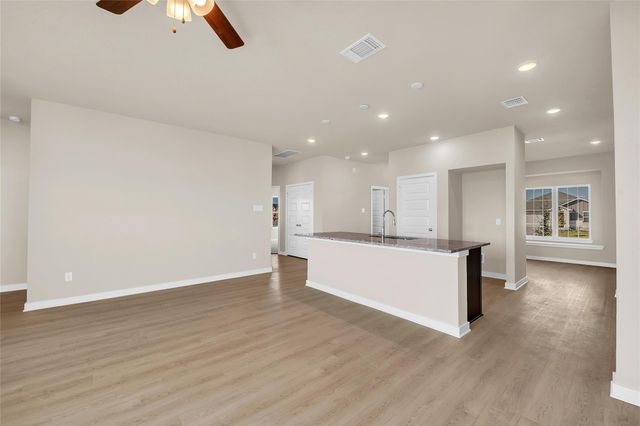 262 Boatright BLVD, Jarrell, TX 76537