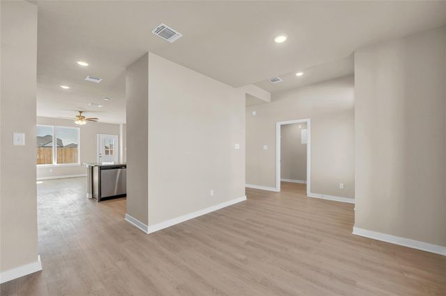 262 Boatright BLVD, Jarrell, TX 76537