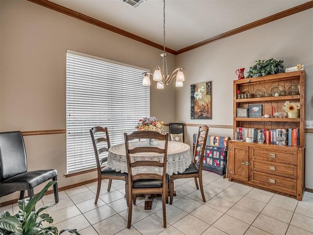 509 S Santa Fe Avenue 152, Edmond, OK 73003