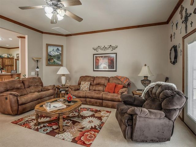 509 S Santa Fe Avenue 152, Edmond, OK 73003