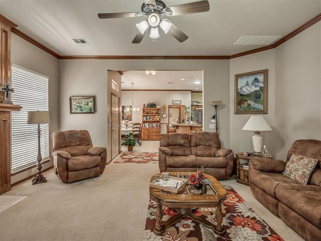 509 S Santa Fe Avenue 152, Edmond, OK 73003