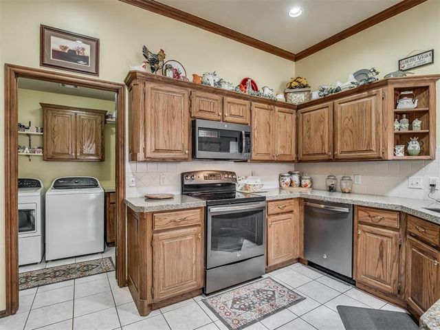 509 S Santa Fe Avenue 152, Edmond, OK 73003