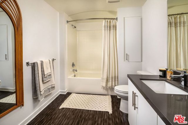 1120 W 6th Street 2146, Los Angeles, CA 90017