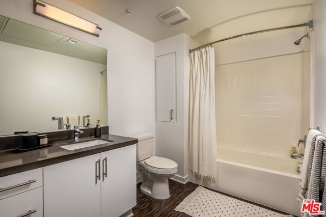 1120 W 6th Street 2146, Los Angeles, CA 90017