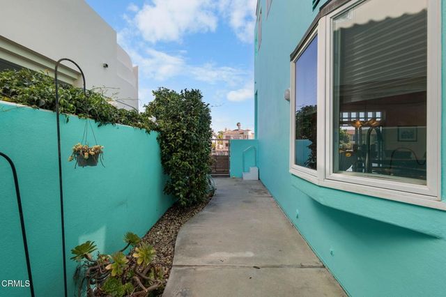 2150 Napoli Drive, Oxnard, CA 93035