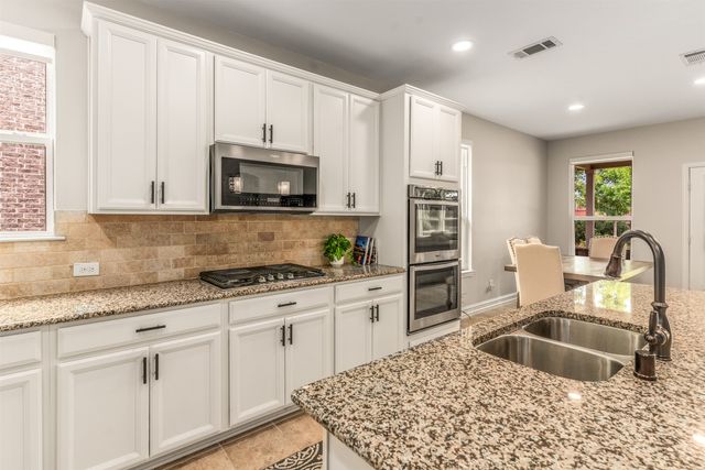 2225 Olivia Lane, Little Elm, TX 75068