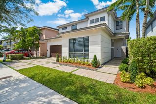 16025 SW 136th Ter, Miami, FL 33196