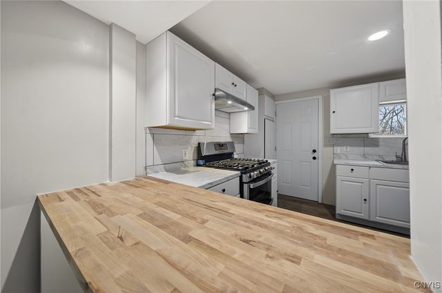 5632 West Circle Drive, Cicero, NY 13039