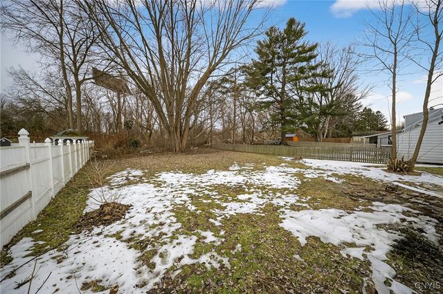 5632 West Circle Drive, Cicero, NY 13039