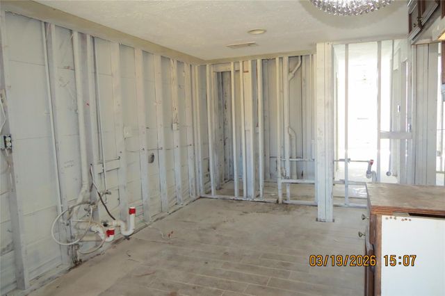 6527 Gladewell Drive, Houston, TX 77072